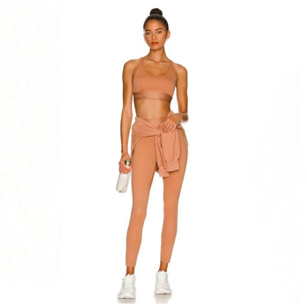 Wellbeing + Beingwell MoveWell Aroyo
Leggings SMALL